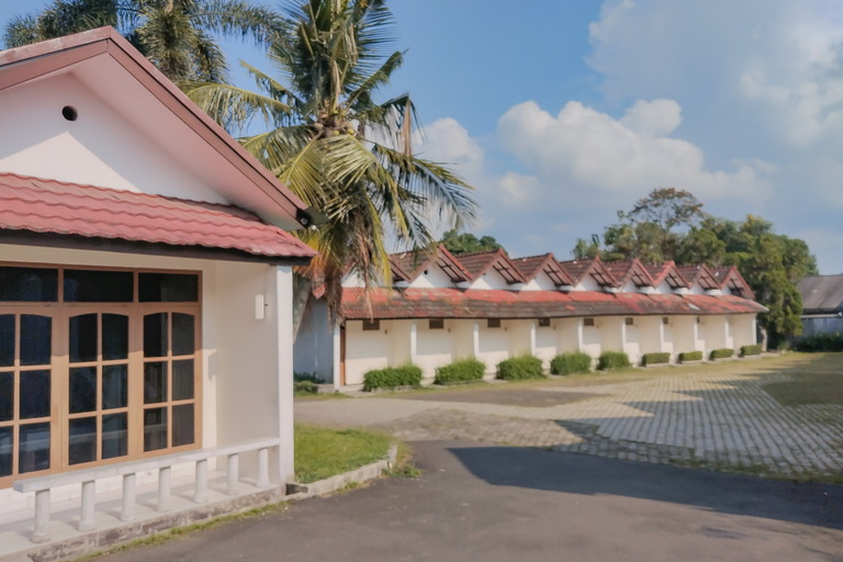 Exterior & Views 2, RedDoorz @ Hotel Padjajaran Tasikmalaya, Tasikmalaya