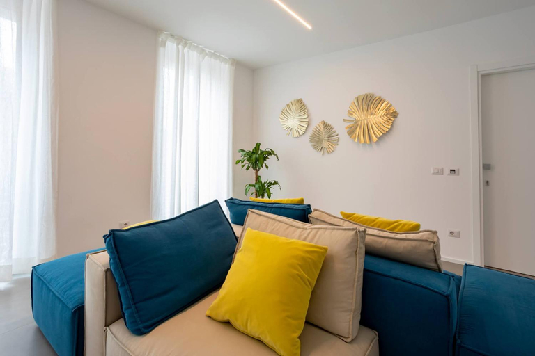 Others 4, Car.Ma - comfy rooms, Fermo