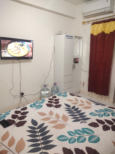 Bedroom 4, ARBA Podomoro Golf View Apartment by Rendirooms, Bogor