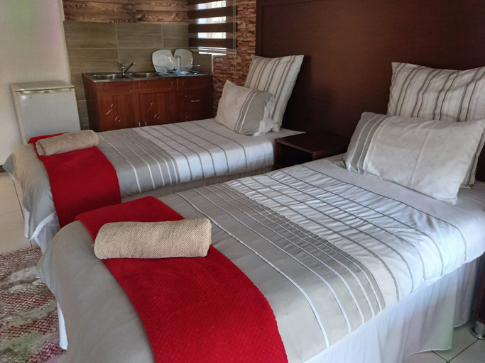 Bedroom 3, Comrades Oasis Guest House, Umgungundlovu