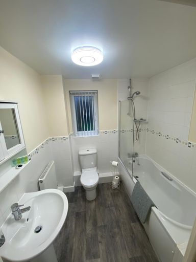 Bathroom, Lovely 2 bed apartment in Crosby, Sefton