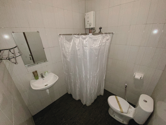 Bathroom 4