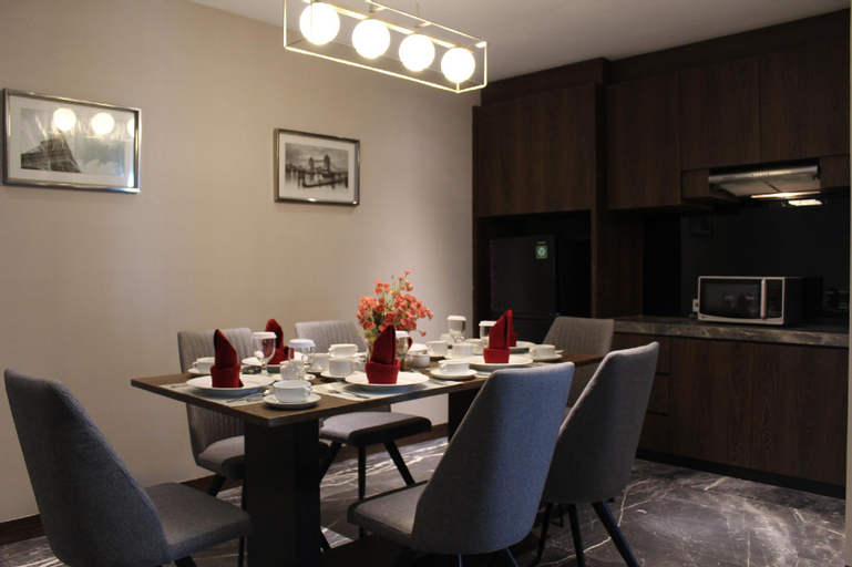 Dining Room 27