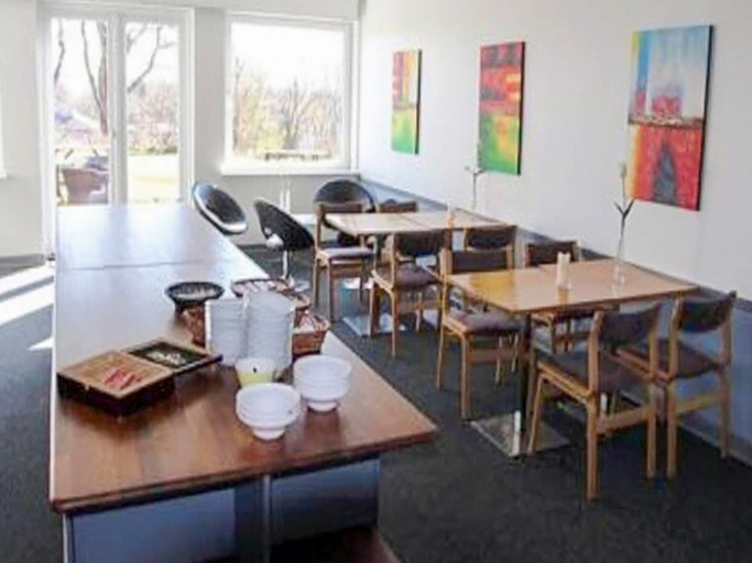 Dining 2, Welcoming Holiday Home With Terrace, Aabenraa