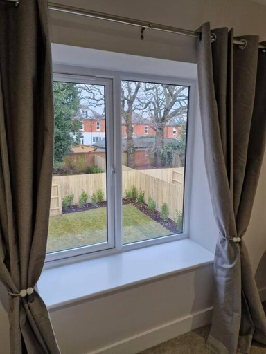 Others 1, Luxury 3 Bed House, Parking, Garden and 2 Office desks 2, Bournemouth