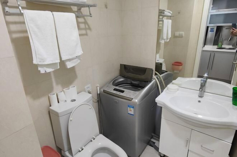 Bathroom 14