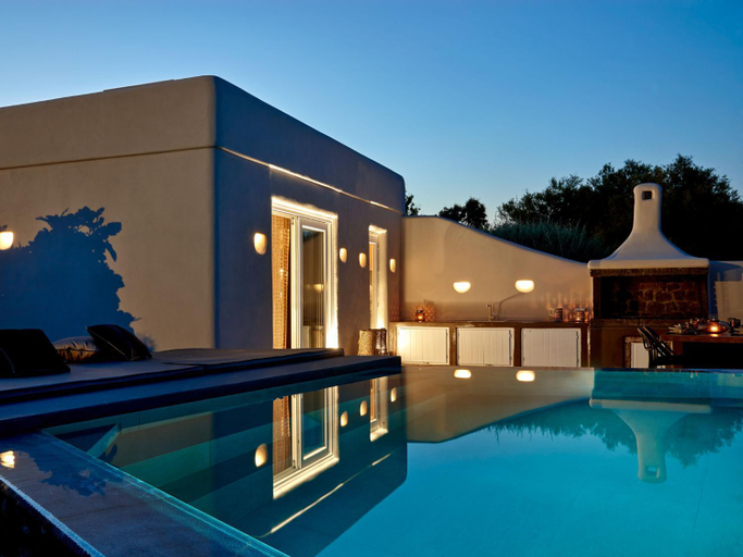 Sport & Beauty 2, Incognito Beach Villa Santorini, South Aegean