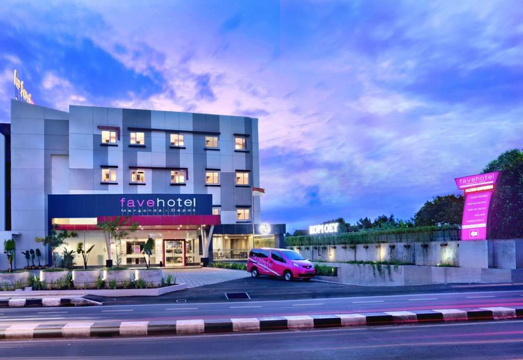 Exterior & Views 29