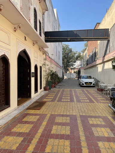 Exterior & Views 2, Albana Haveli, Jaipur
