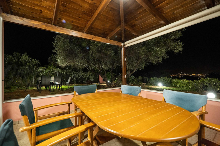 Food & Drinks 4, Villa Silva, Garden & Sea View, 3 BR, -10 min drive from center, Crete