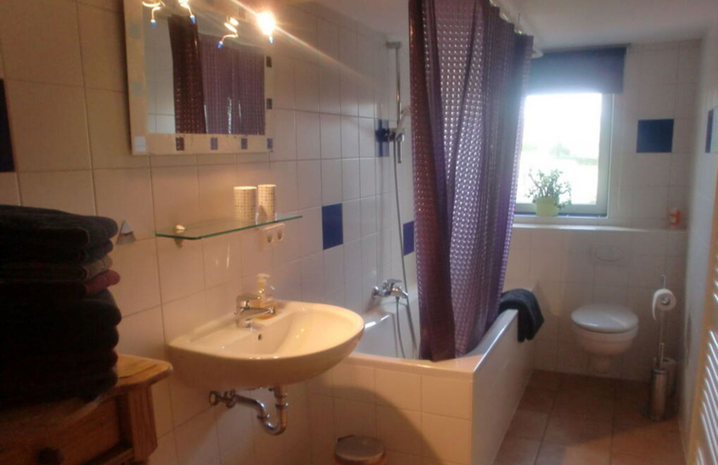Bathroom, Pilsterhill Modern Retreat, Bad Kissingen