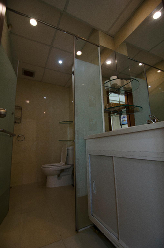 Bathroom 11