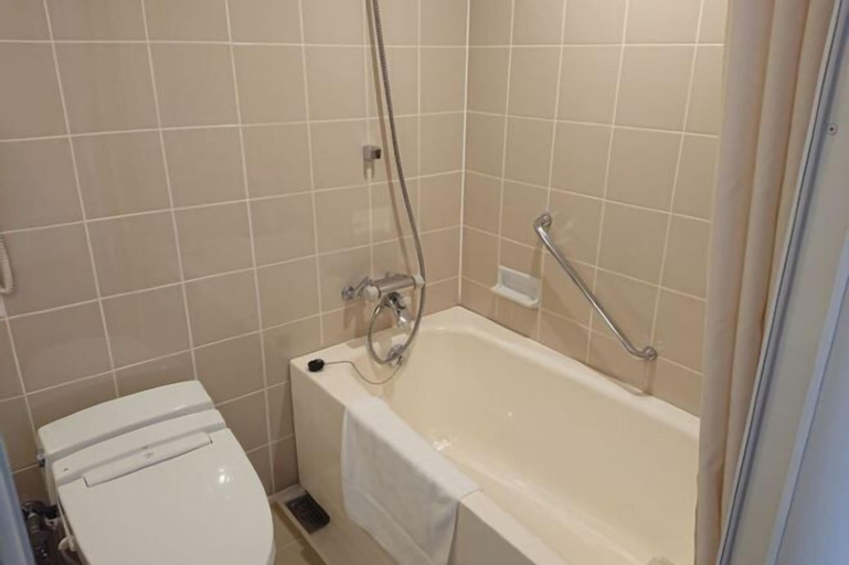 Bathroom 4