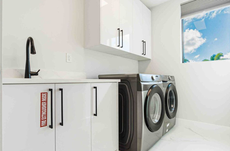 Room 5, Luxury Paradise Walk to Las Olas -5 Mins to Beach, Broward