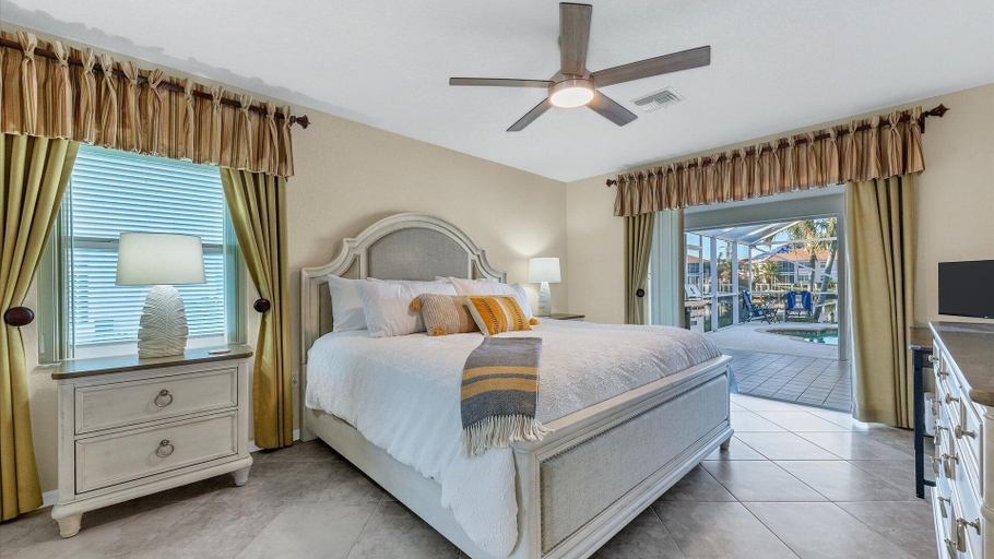 Bedroom 3, 135 Tropicana Drive, Charlotte