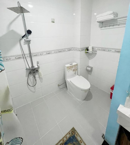 Bathroom 8