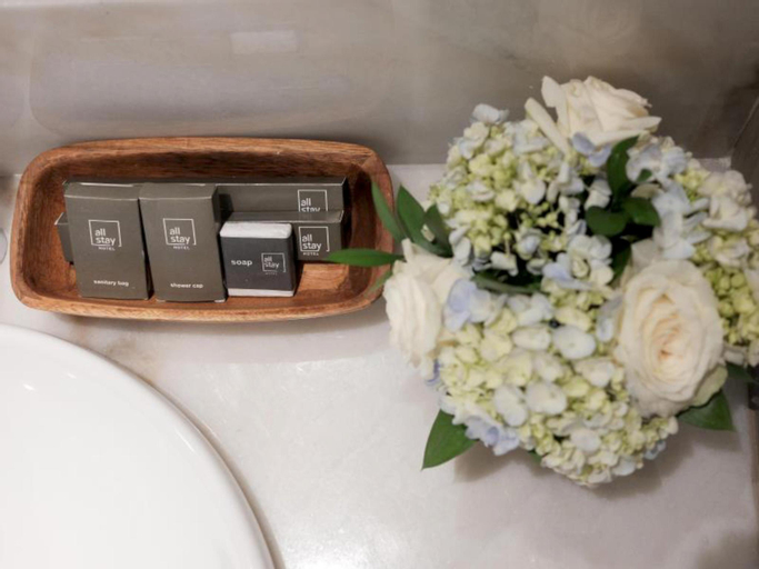 Bathroom 25