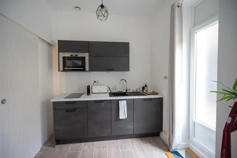 Others 4, Marechal's Studio near train station & downtown, Loire-Atlantique