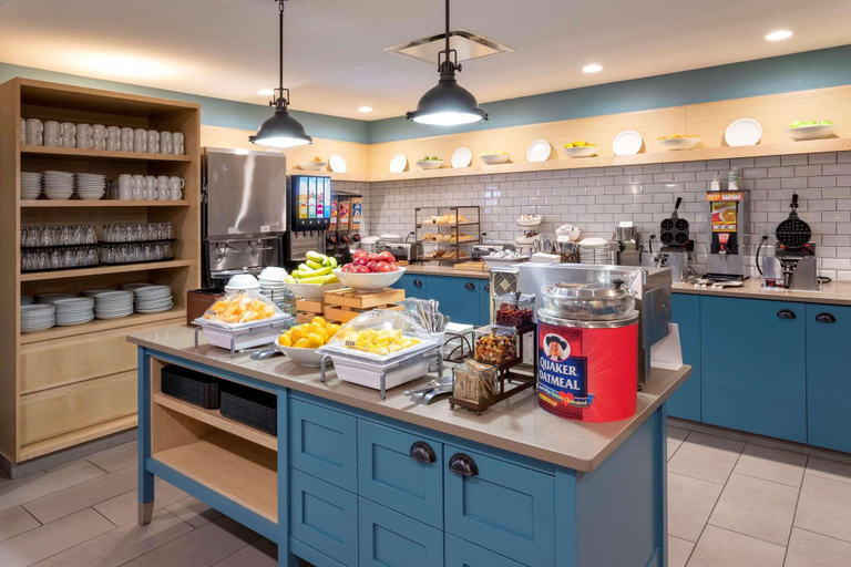 Food & Drinks 5, Country Inn & Suites by Radisson, Fargo, ND, Cass