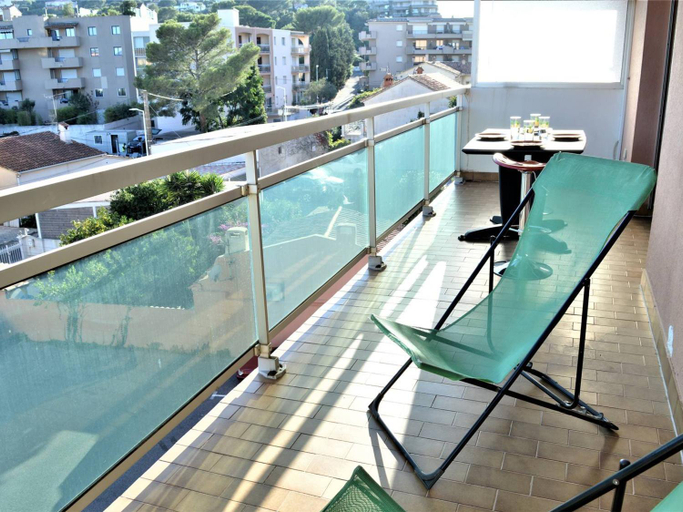 Others 5, Appartement Climatise 2P avec Parking, Proche Plage et Commerces a Cavalaire - FR-1-226B-99, Var