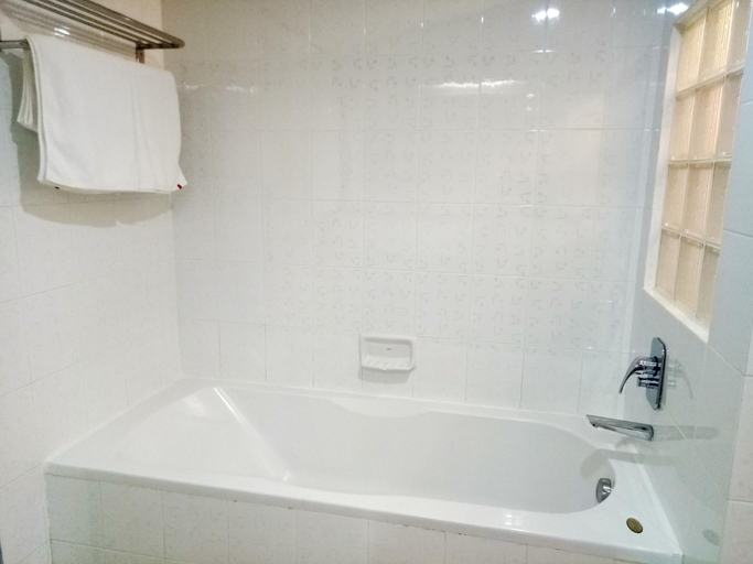 Bathroom 4