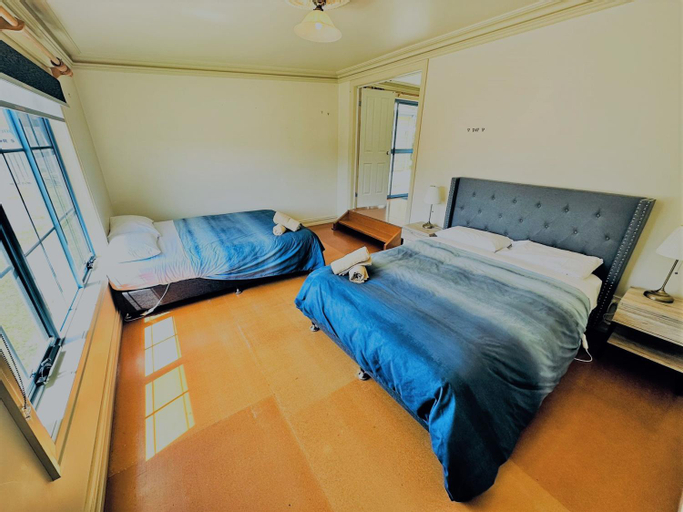 Ocean Road Holiday House, Colac-Otway - South