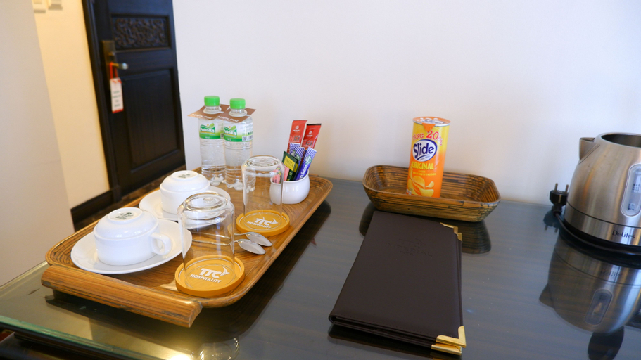 Food & Drinks