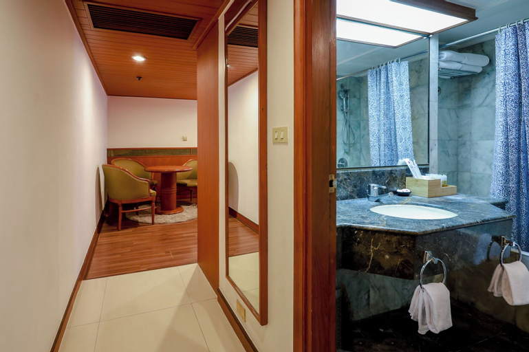 Bathroom 5