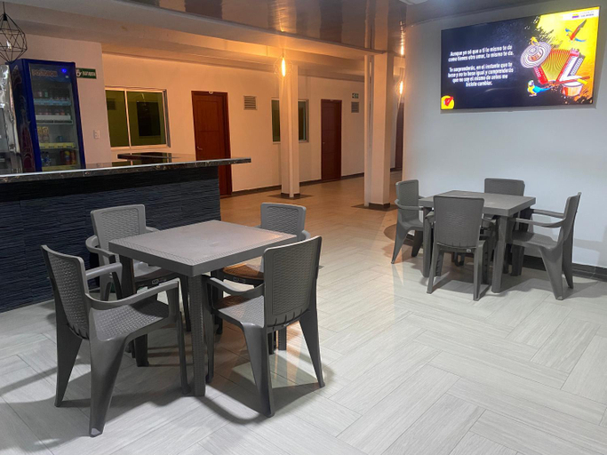 Food & Drinks, Hotel Suit Esmeralda, Girardot