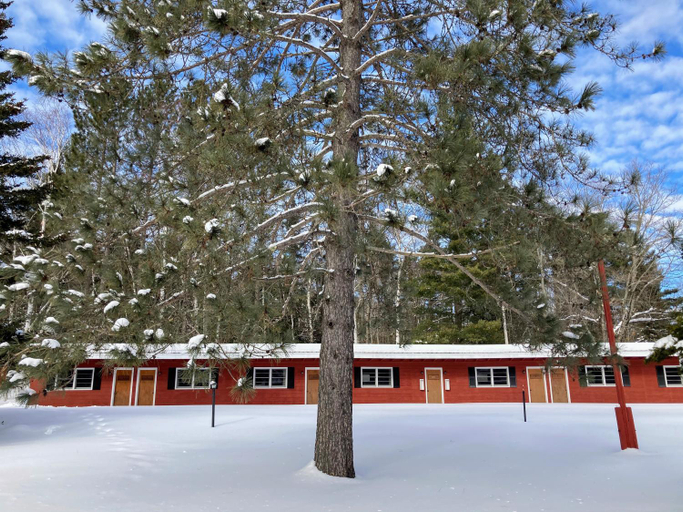Exterior & Views 1, The Lorca Adirondacks Motel, Hamilton