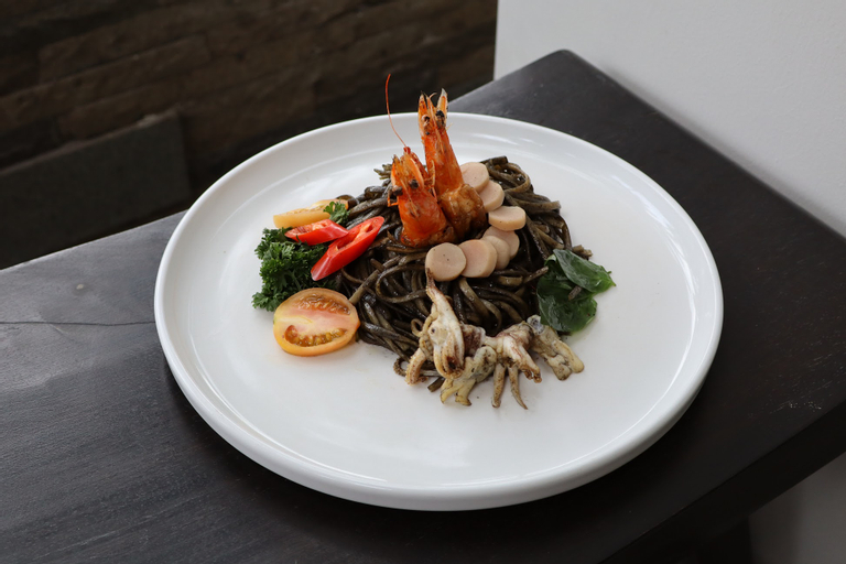 Food & Drinks 12