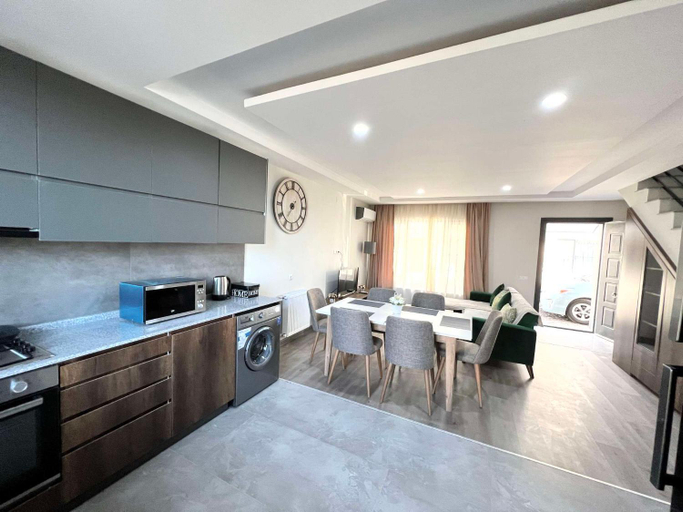 Others 4, Seaview Villa with Roof-Top, Batumi