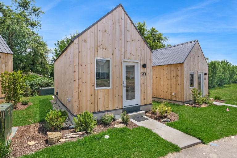 Exterior & Views 2, Bunkies-old Salt, La Salle