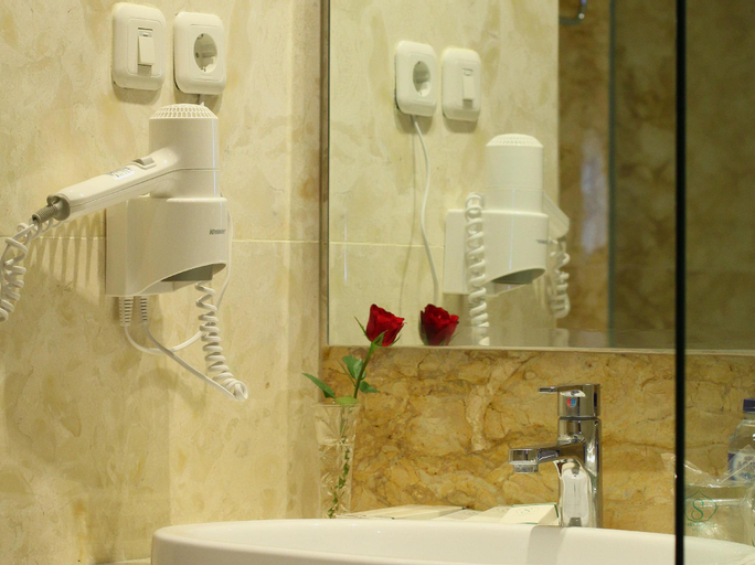Bathroom 17