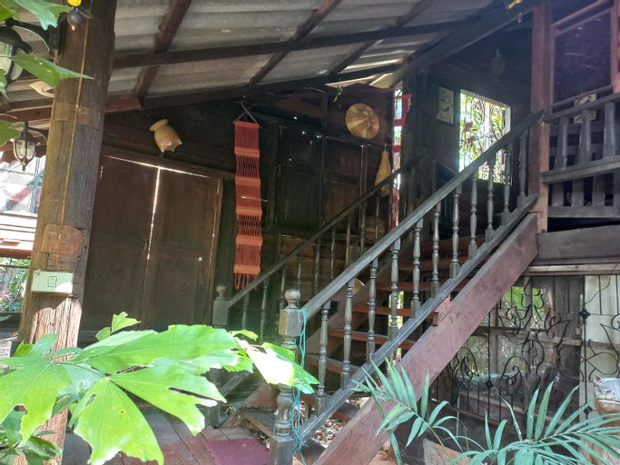 Teak house Chiang Mai, Hang Dong