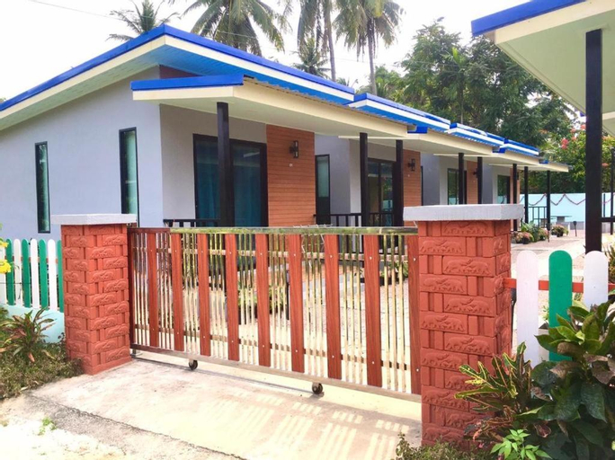 Exterior 3