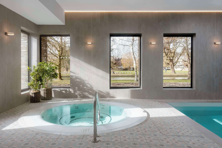 Sport & Beauty 2, Graduate by Hilton Cambridge, Cambridgeshire