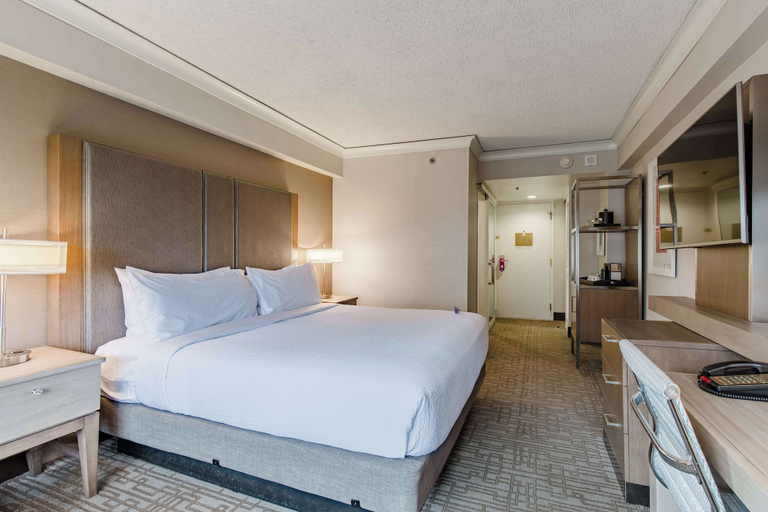 Bedroom 2, Coast Seattle Downtown Hotel by APA, Seattle