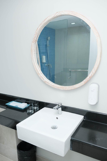 Bathroom 18