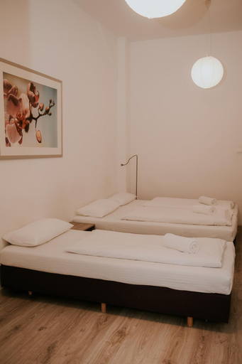 Bedroom 3, Hotel Garden, Oleśnica