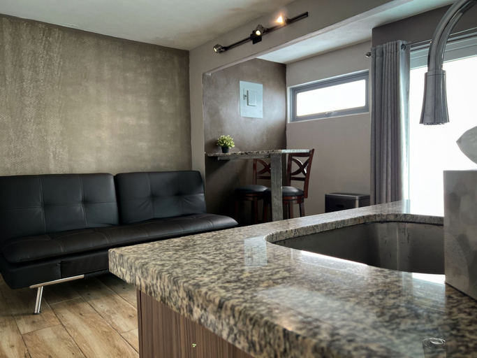 Others 5, Segovia Studio Units