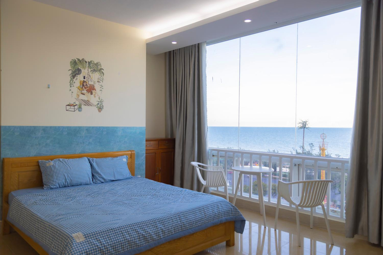 Bedroom 13
