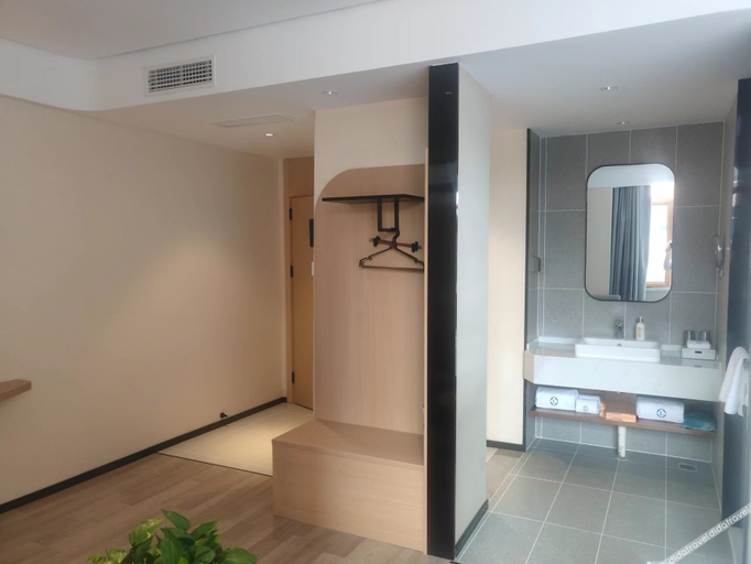Bathroom 3, LANOU Hotel Yangquan Stadium, Yangquan