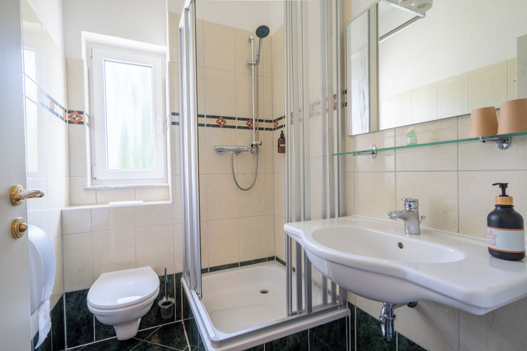 Bathroom 3, Hotelpark Bodetal, Harz