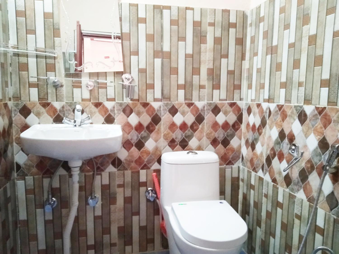 Others 3, Paramount guest house, Gandaki