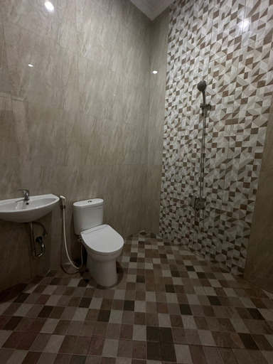 Bathroom 3, Aldeoz Villa Sentul, Bogor