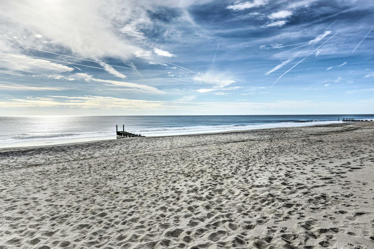 Bright Condo Half-Block to Cape May Beach!, Cape May