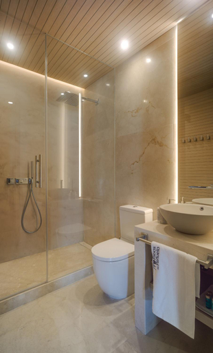 Bathroom 3, Apartamentos Los Patios del Panuelo, Córdoba
