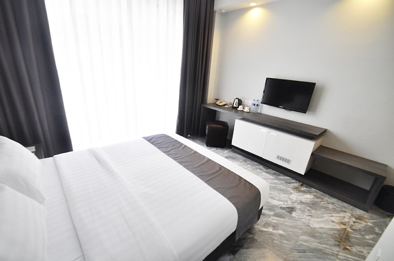 Bedroom 8