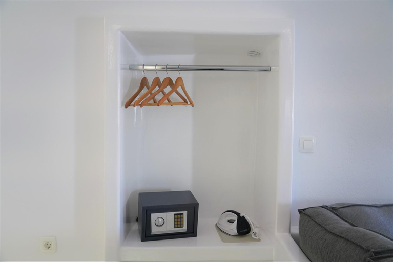 Others 4, Oinos Luxury Suites, South Aegean